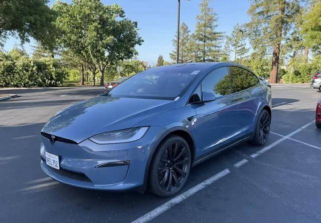 新款特斯拉Model X湖藍色車漆