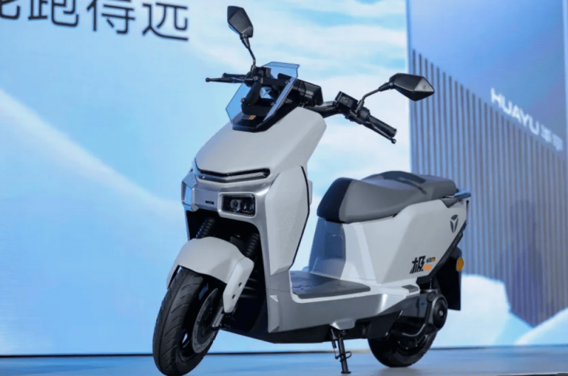 雅迪冠能系列累計銷量突破2000萬臺