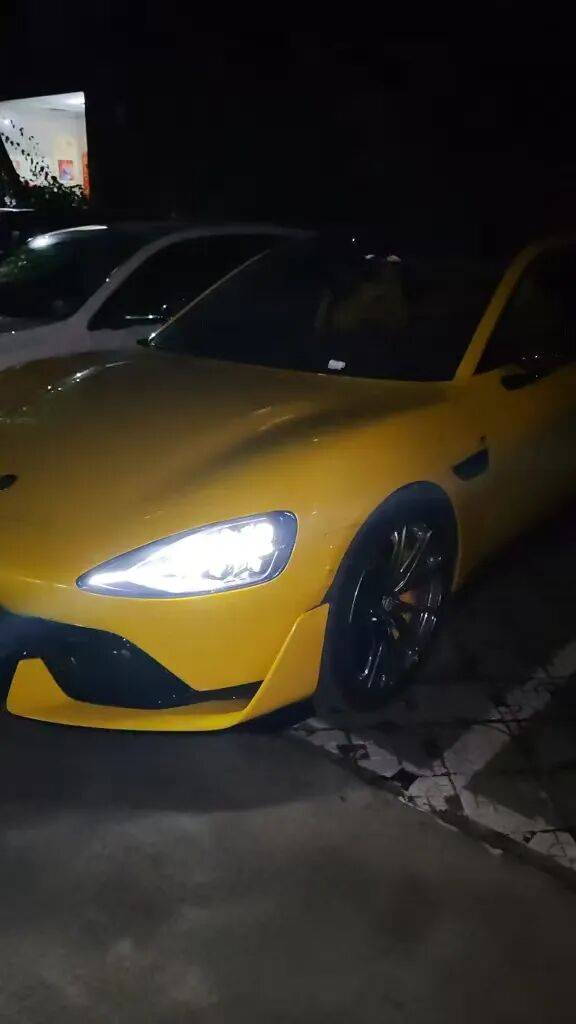 米家多功能強光手電筒