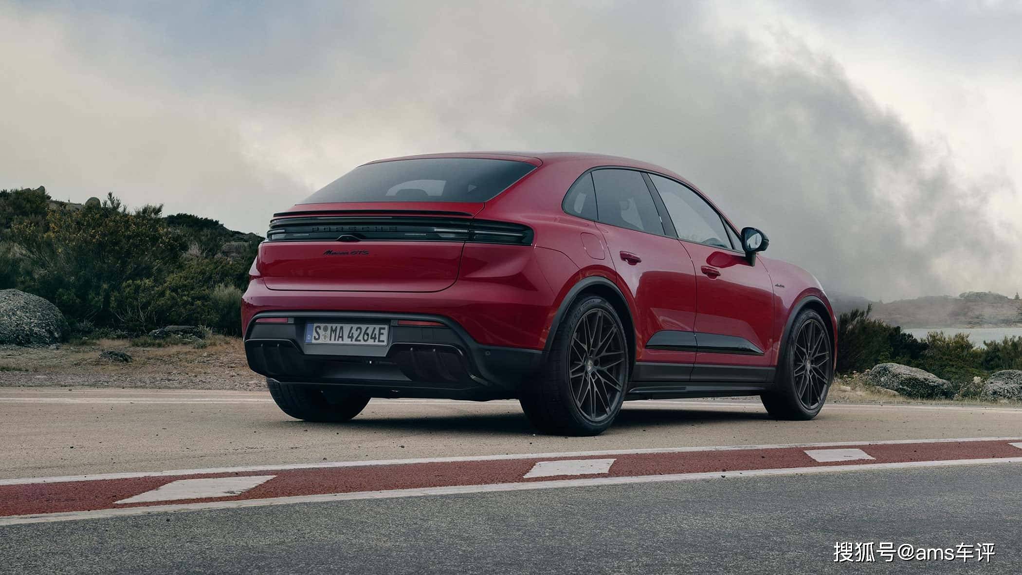 純電動(dòng)Macan GTS內(nèi)飾