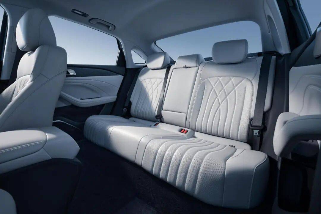 吉利銀河星耀6內飾