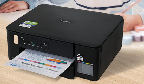 桌子上的電腦主機

AI 生成的內容可能不正確。